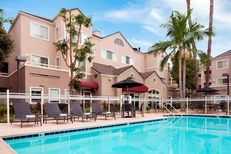 اقامتگاه Sonesta Es Suites Carmel Mountain San Diego