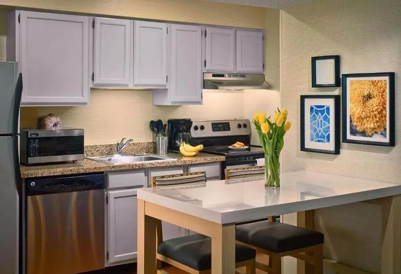 اقامتگاه Sonesta Es Suites Wilmington  Newark