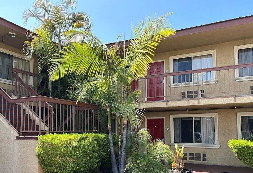 Rivera Inn & Suites Motel