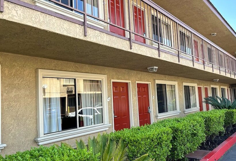 Rivera Inn & Suites Motel