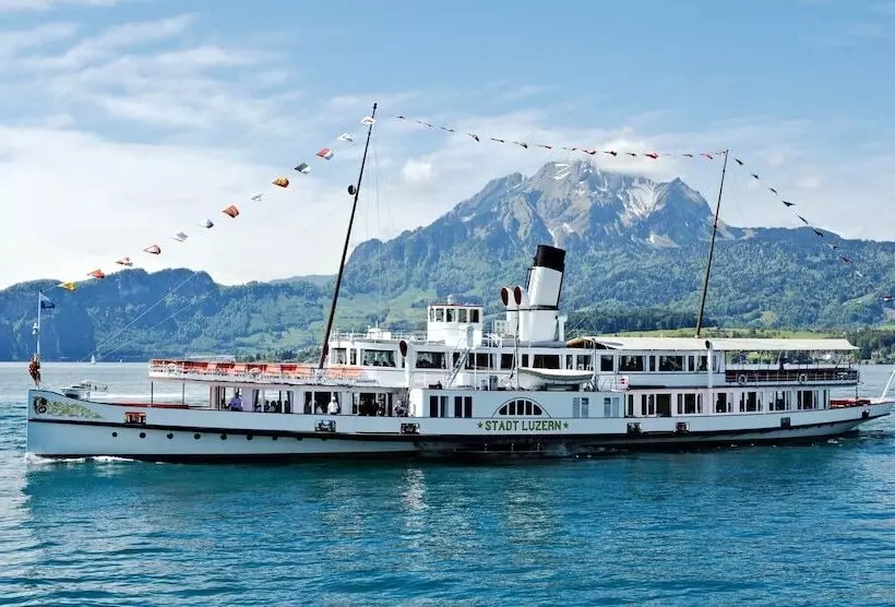 ベッドアンドブレックファースト Verena S Boutique Villa Au Lac