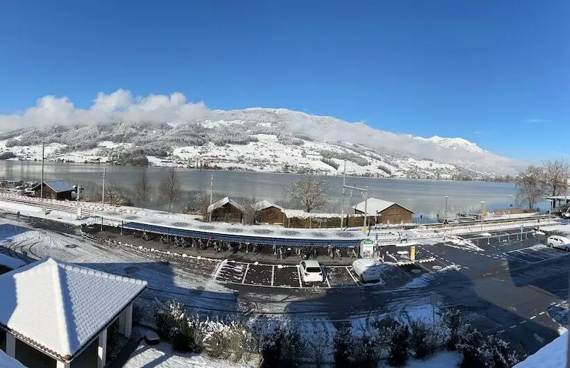 ベッドアンドブレックファースト Verena S Boutique Villa Au Lac