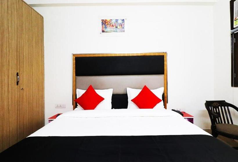 Hotel Capital O 65693 The Sterling Villa