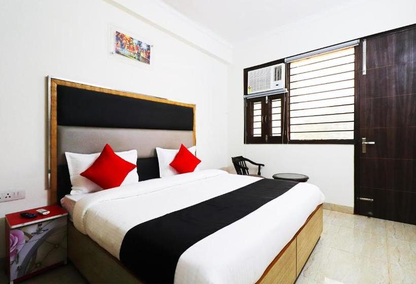 Hotel Capital O 65693 The Sterling Villa