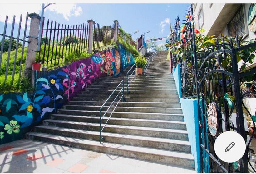 Itchimbia Garden Con La Mejor Vista De Quito Y Spa