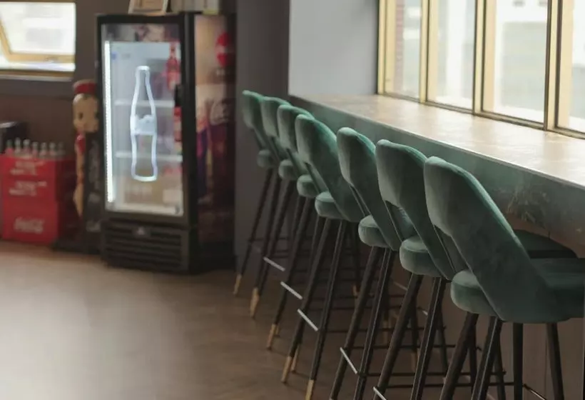 هاستل Modern Inn