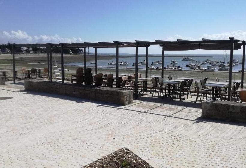 בית מלון כפרי Hôtel Du Port Bar Restaurant