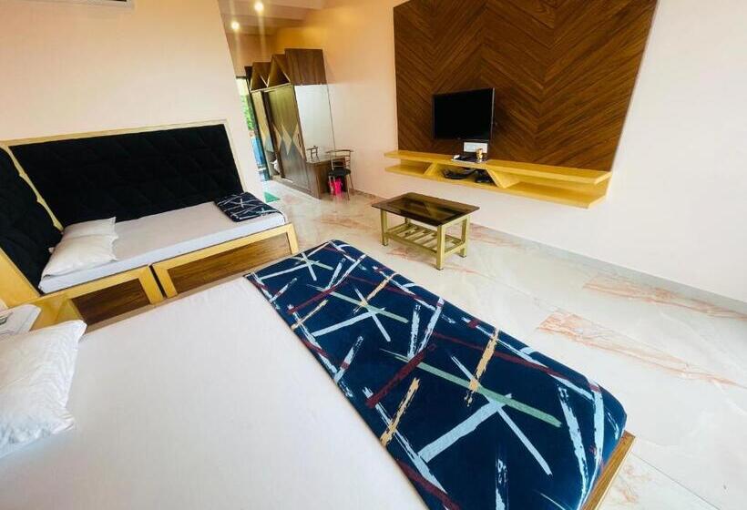 בית מלון כפרי Saptarang Residency Panhala