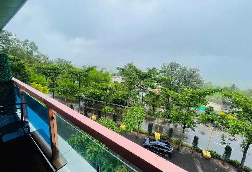 ホテル Saptarang Residency Panhala