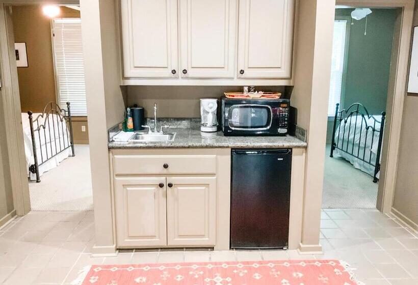 酒店 The Lodge At The Bluffs