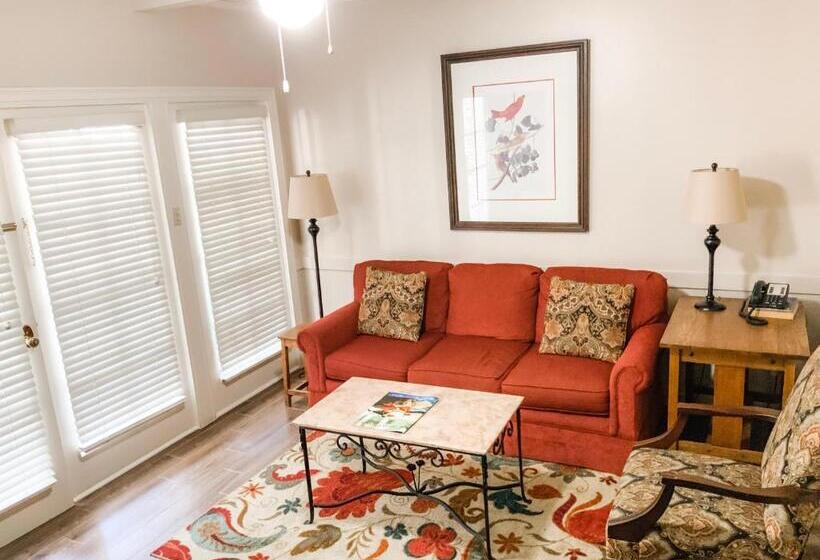 酒店 The Lodge At The Bluffs