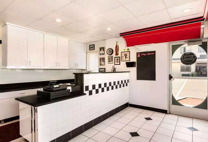 Hotelli Travelodge By Wyndham Santa Teresa