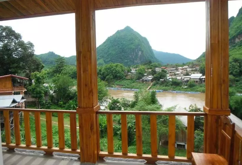 ペンション Vongmany Guesthouse