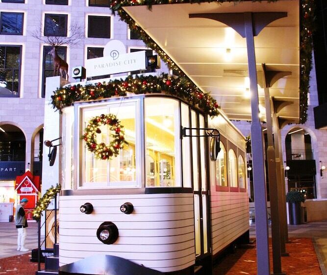 Airport Capsule Hotel Fly Me To The Moon