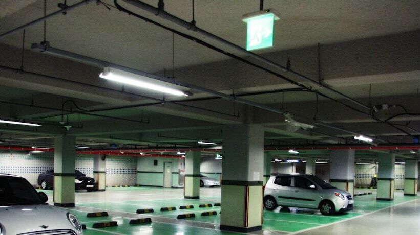 Airport Capsule Hotel Fly Me To The Moon