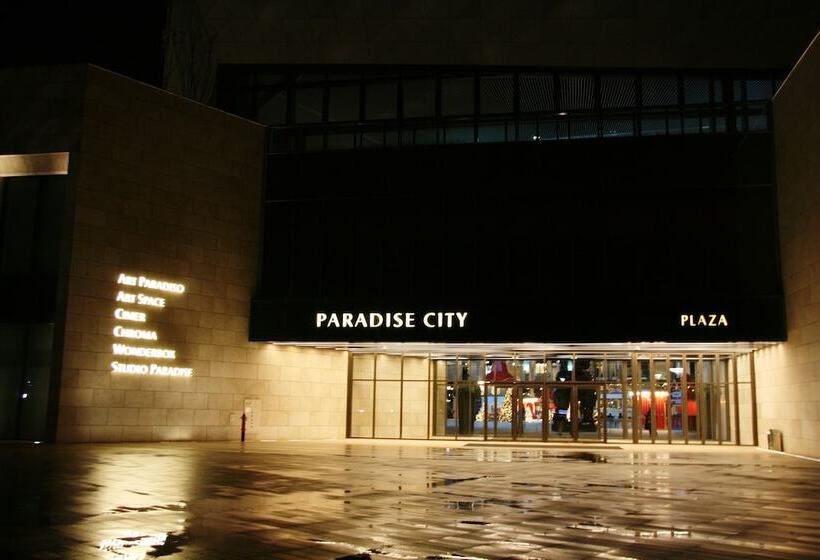 Airport Capsule Hotel Fly Me To The Moon