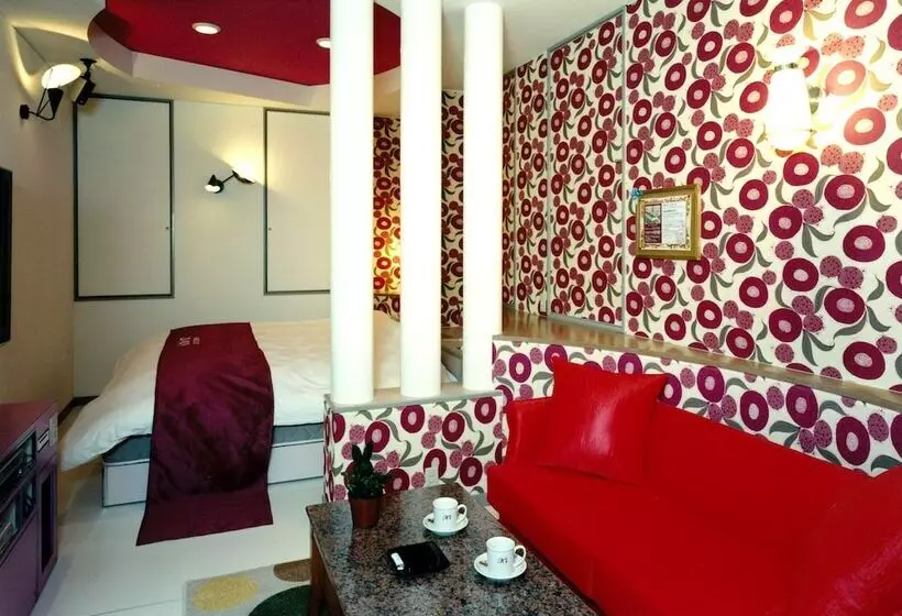 Hotelli K S Dandy  A Trip To The Town Of Provence   Adults Only