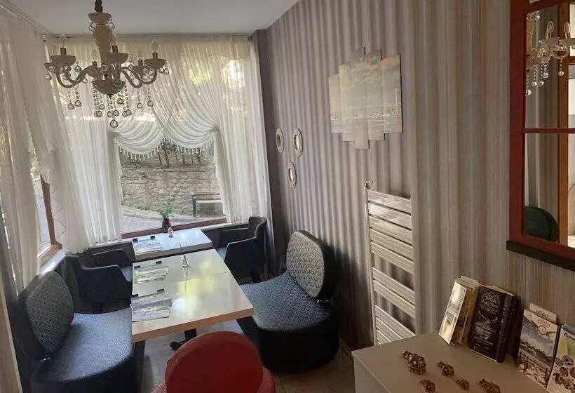 هتل Omar Sultan Park Suites