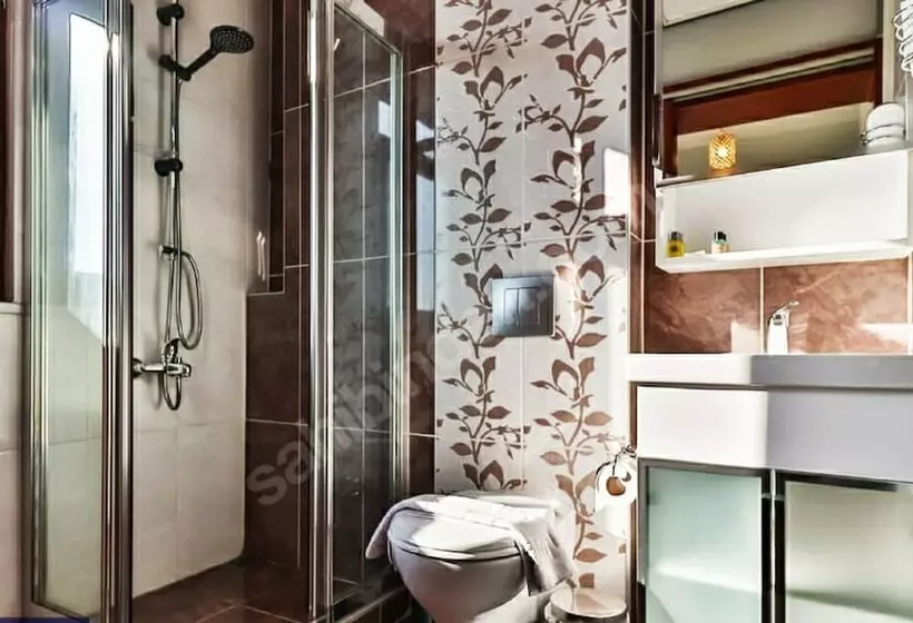 هتل Omar Sultan Park Suites