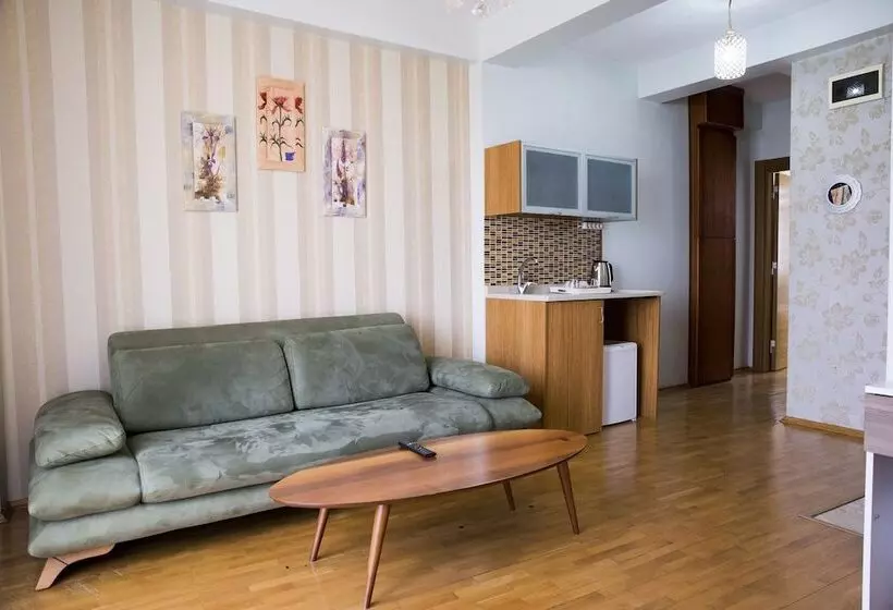 هتل Omar Sultan Park Suites