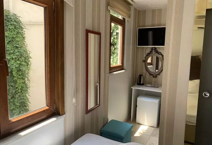 هتل Omar Sultan Park Suites