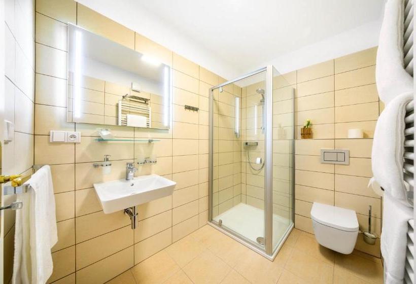 膳宿费 Garni Villa Areka