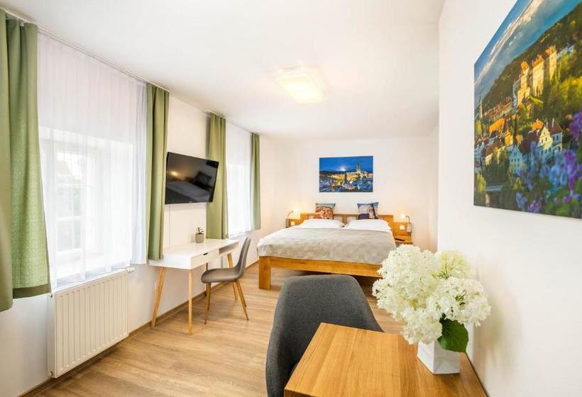 膳宿费 Garni Villa Areka