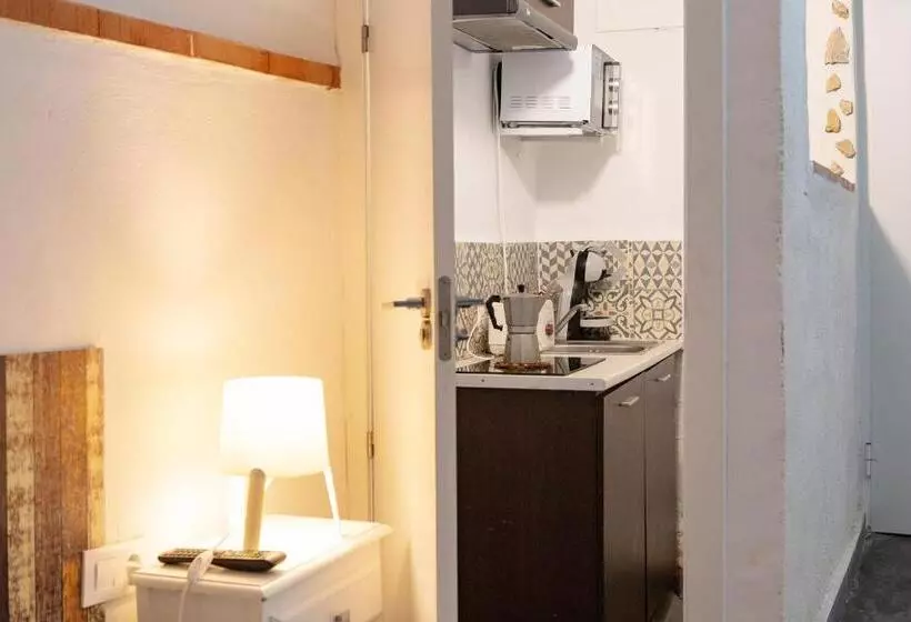 Aamiaismajoitus (B&B) Fortress Jacuzzi Suites