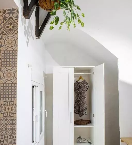 Aamiaismajoitus (B&B) Fortress Jacuzzi Suites