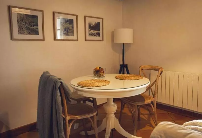 ペンション Posada El Azufral