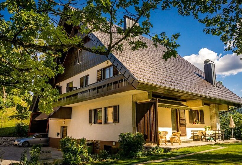 پانسیون Tourist House Capricorn