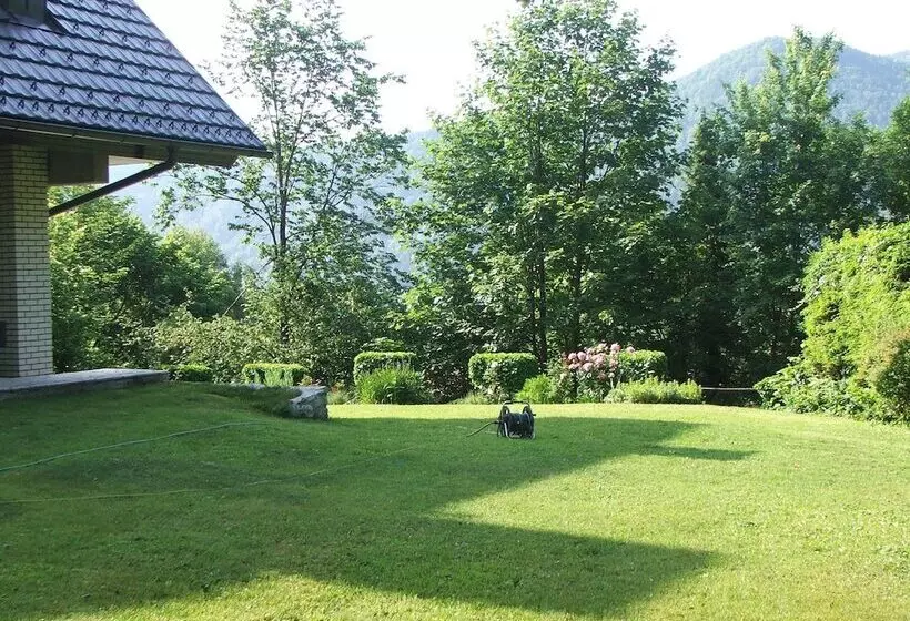 پانسیون Tourist House Capricorn