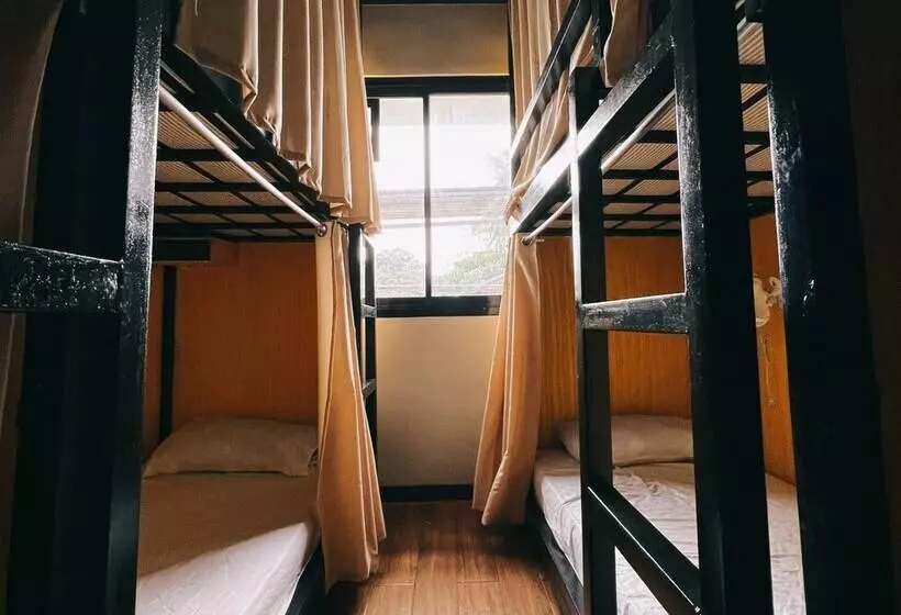 Monati Hostel Panglao
