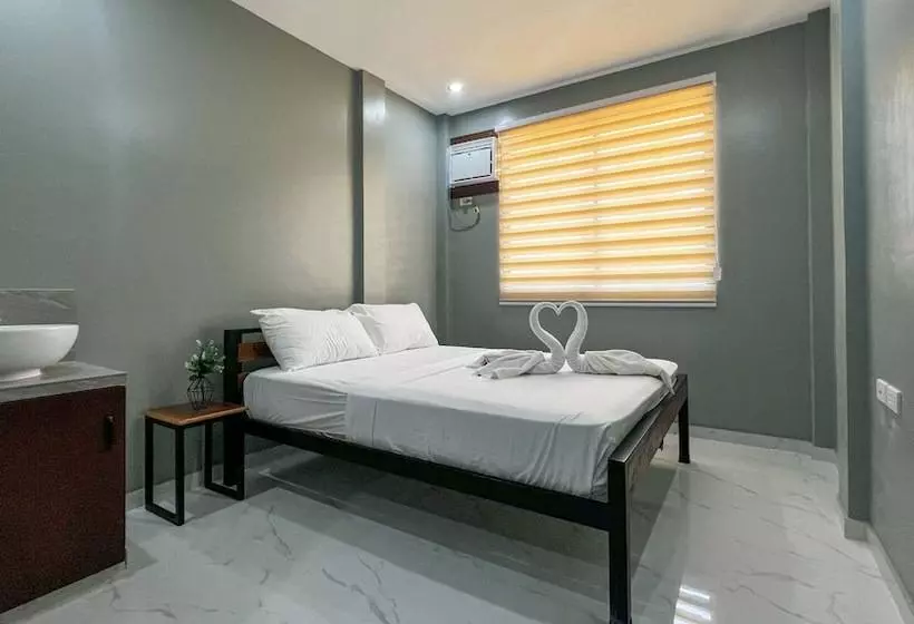 Monati Hostel Panglao