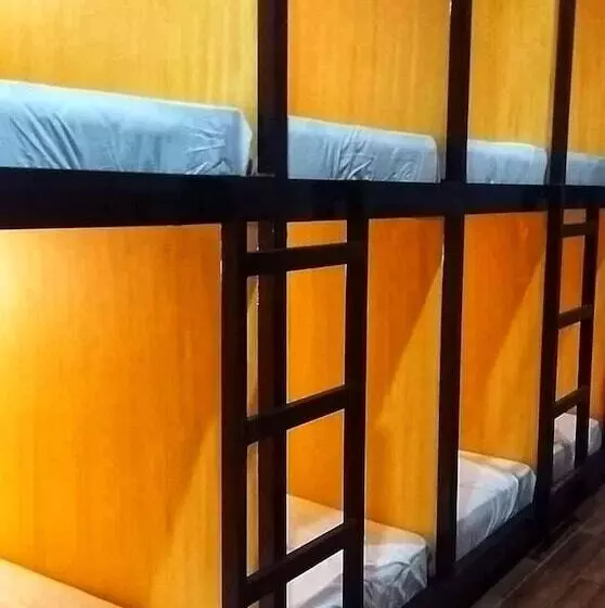 Monati Hostel Panglao