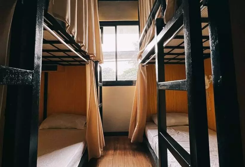 Monati Hostel Panglao