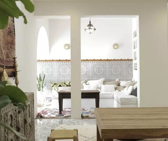 Riad Nana