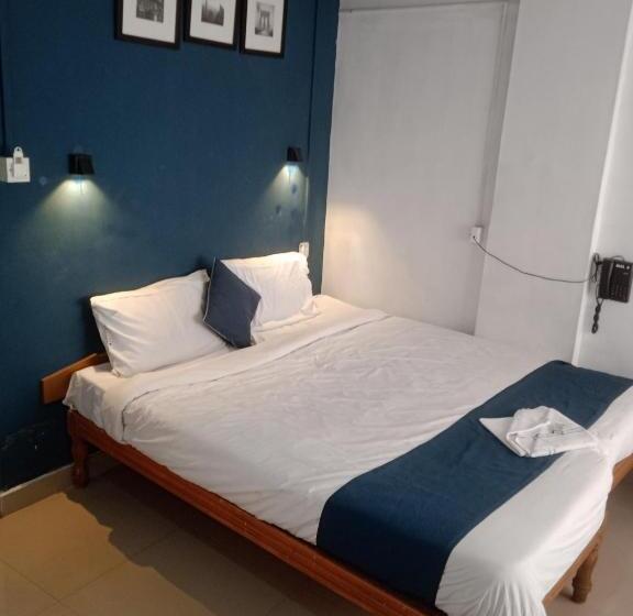 호텔 Munnar Central