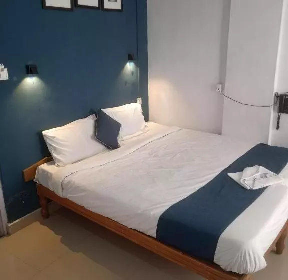 Hotel Munnar Central