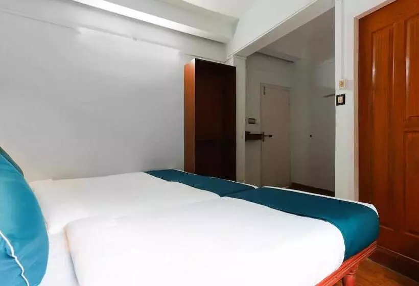 Hotel Munnar Central