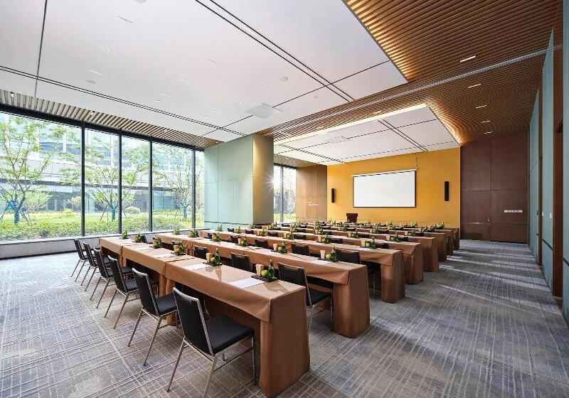 Even Hotels Nanjing Yangtze River By Ihg