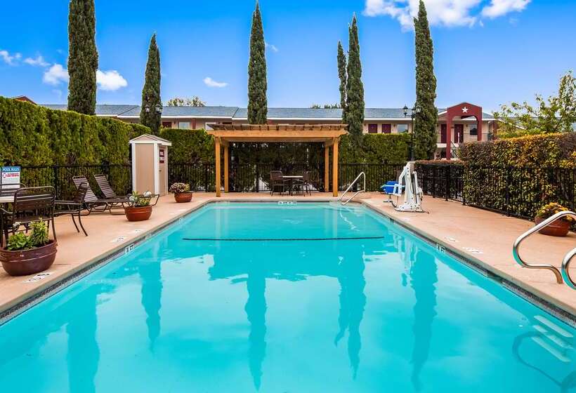 Отель Best Western Johnson City Inn