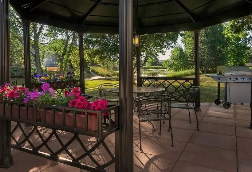 בית מלון כפרי Boulder Twin Lakes Inn