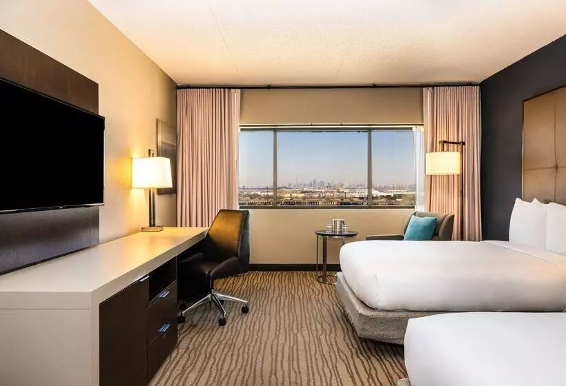 Doubletree By Hilton Hotel Newark Airport