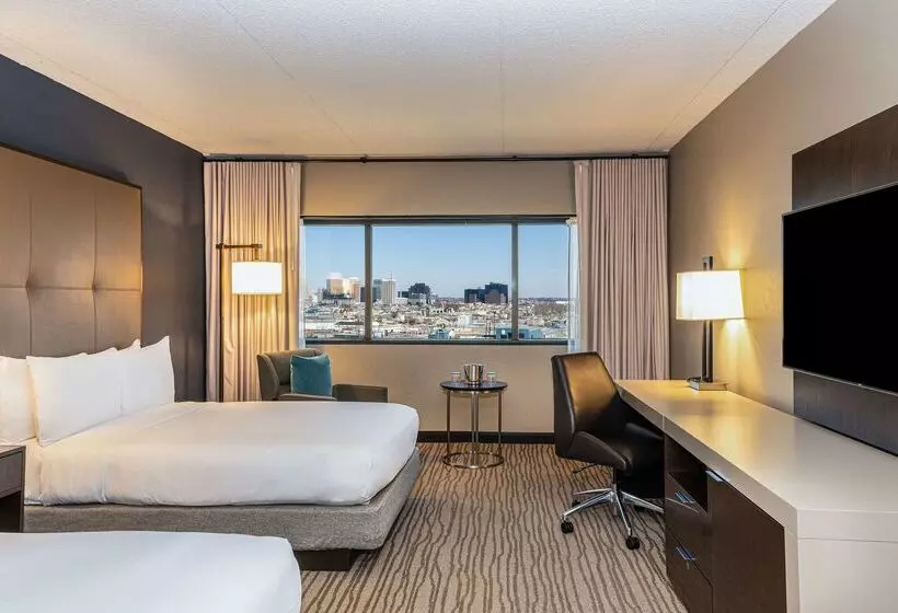 Doubletree By Hilton Hotel Newark Airport
