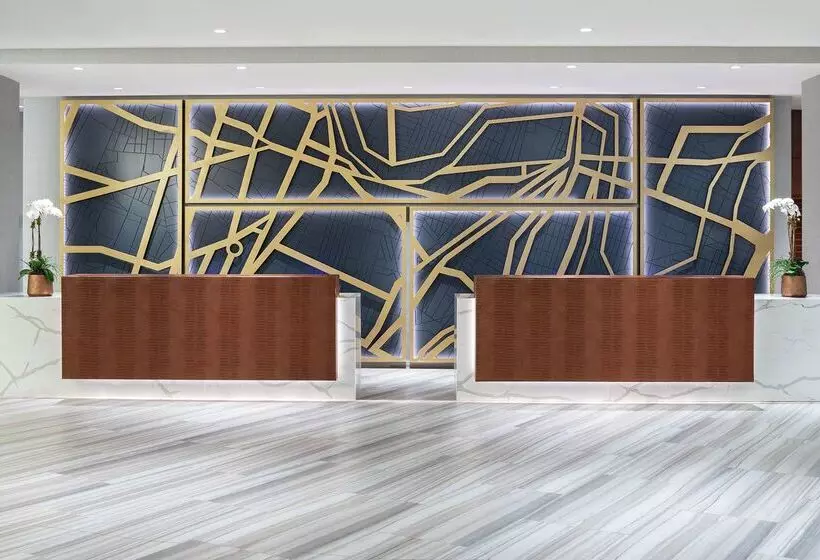 Doubletree By Hilton Hotel Newark Airport