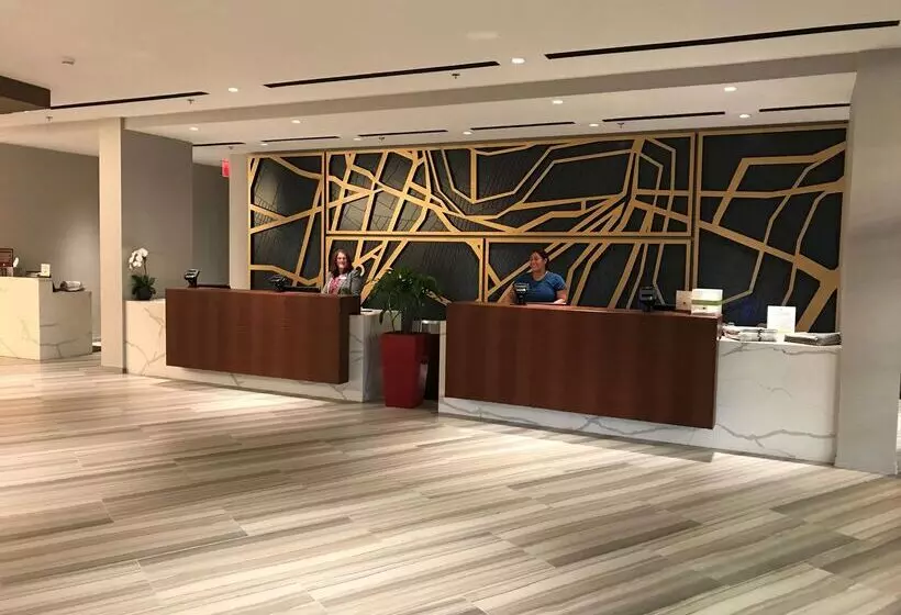 Doubletree By Hilton Hotel Newark Airport