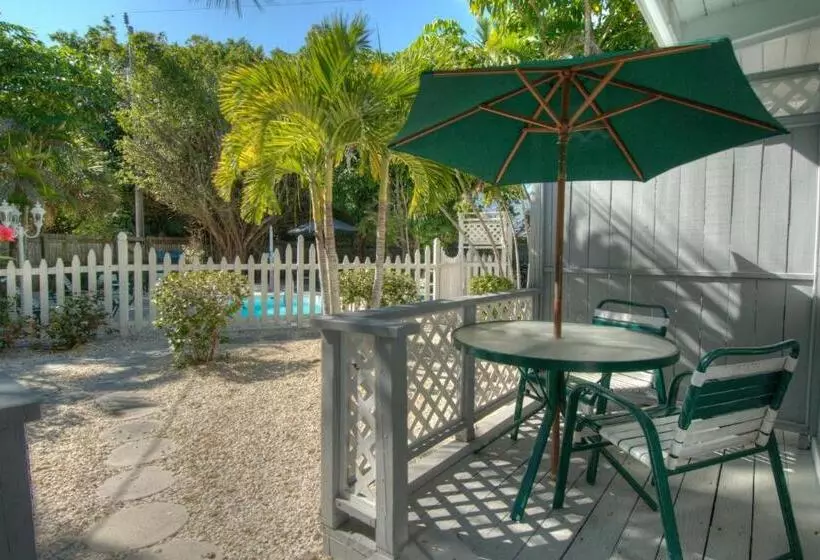 هتل Seahorse Cottages   Adults Only