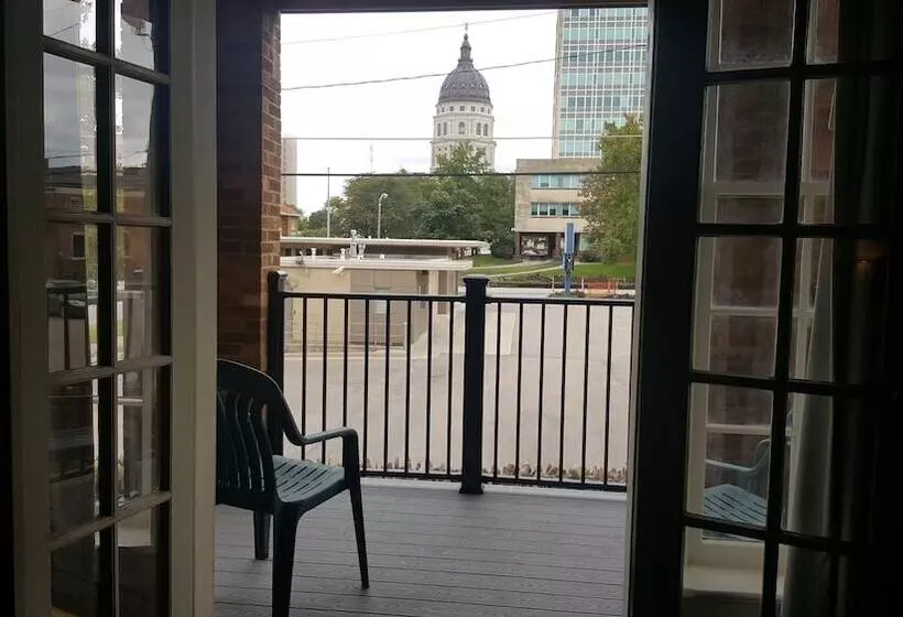 Отель Senate Luxury Suites