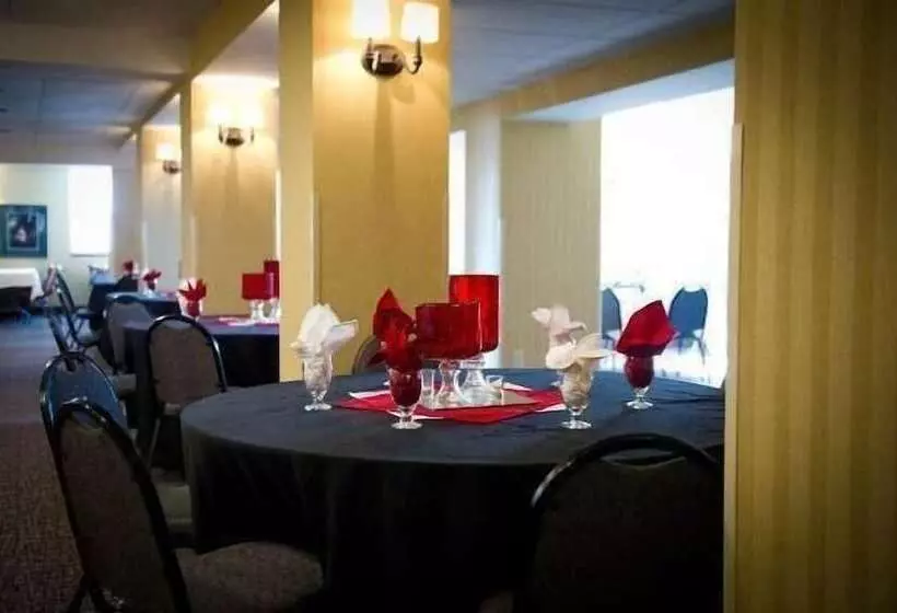 Отель Senate Luxury Suites